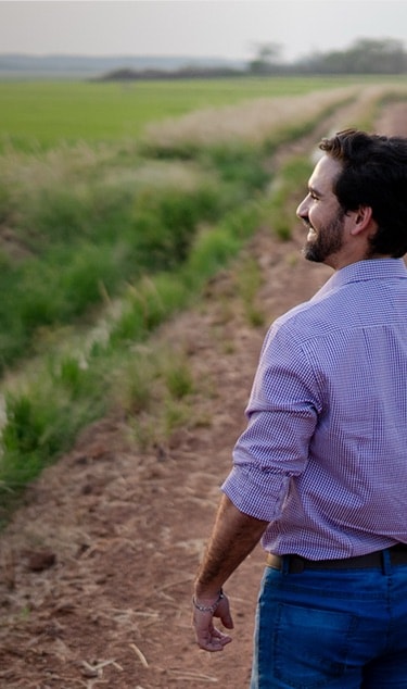 fazendeiro cliente feliz